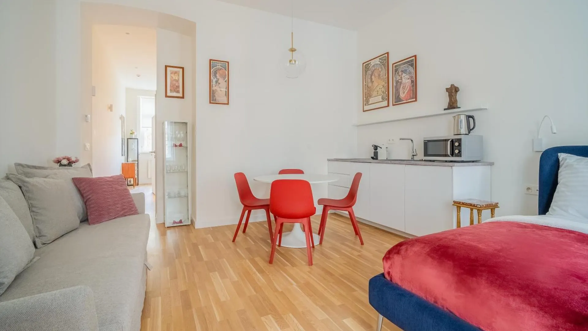 J3 Prague Apartments 0*,  República Checa