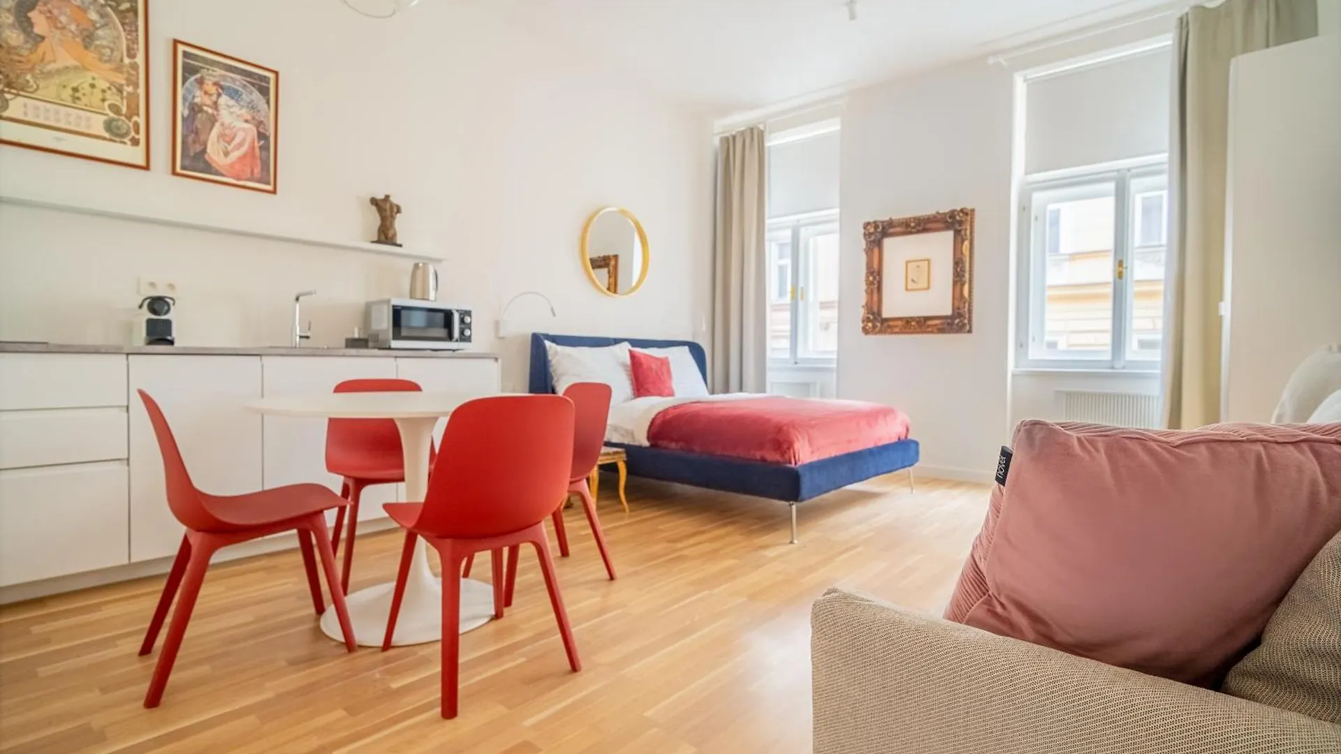 J3 Prague Apartments República Checa